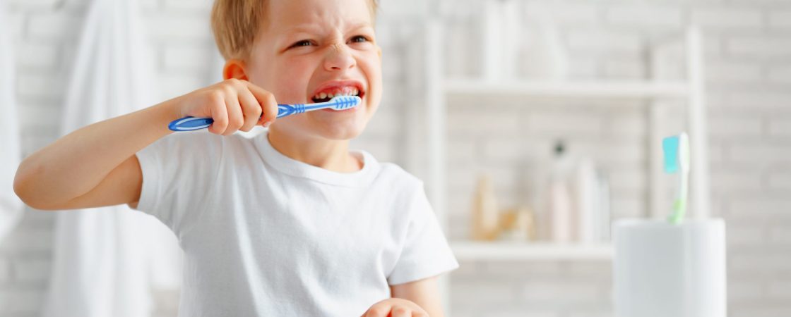 Voici les signes révélateurs qu'il faut dire adieu à votre brosse à dents
