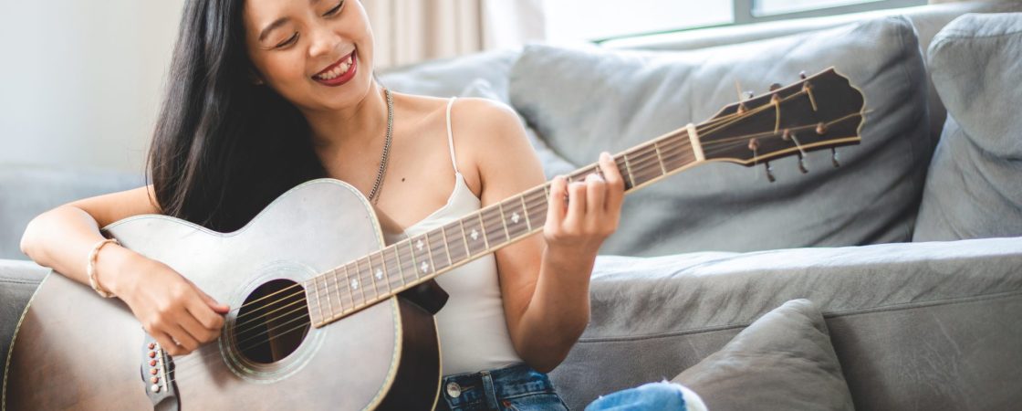 Pourquoi ne pas apprendre à jouer d'un instrument cet automne ?
