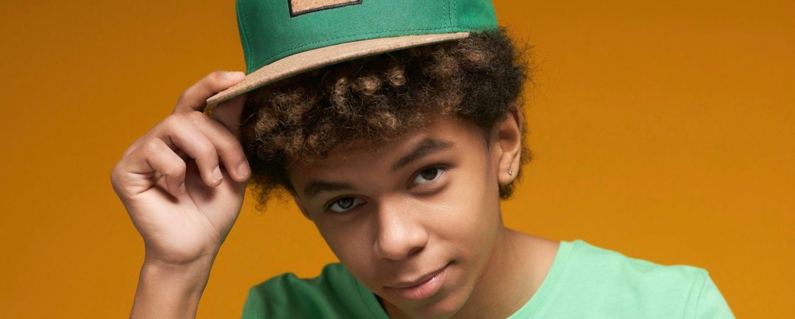 Voici des astuces pour nettoyer une casquette sans l'endommager