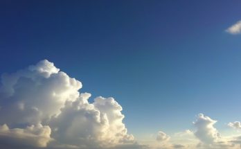 Pourquoi les nuages flottent-ils ? Une exploration fascinante des mystères célestes