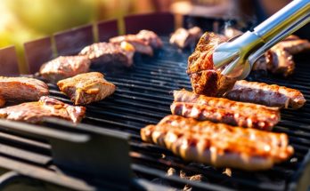 Barbecues gaz, charbon ou électrique : lequel choisir pour un été réussi ?