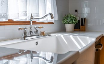 Dites adieu au calcaire tenace avec ces astuces maison surprenantes et efficaces