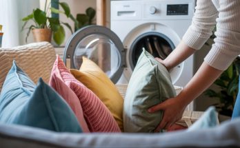 Voici comment laver vos coussins en machine sans jamais faire d’erreur